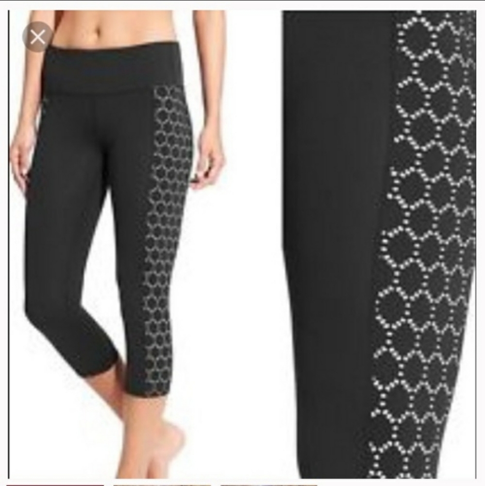 Athleta chaturanga capri legging laser cut eyelet details‎ black size xs - Picture 3 of 13